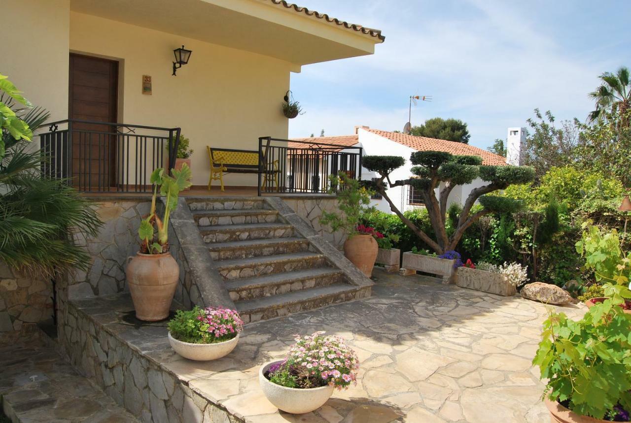Sunny Holiday Home Creixell Exterior photo